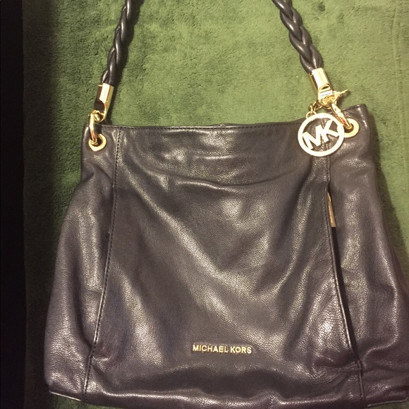 Michael Kors Handbags - Michael Kors black leather shoulder bag
